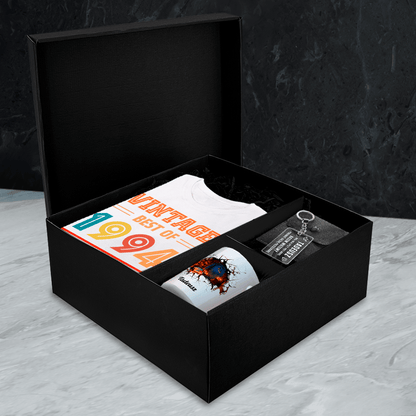 Koszulka + kubek + brelok PRZYJACIEL - Box prezentowy, spersonalizowany prezent dla przyjaciela - idamell.com