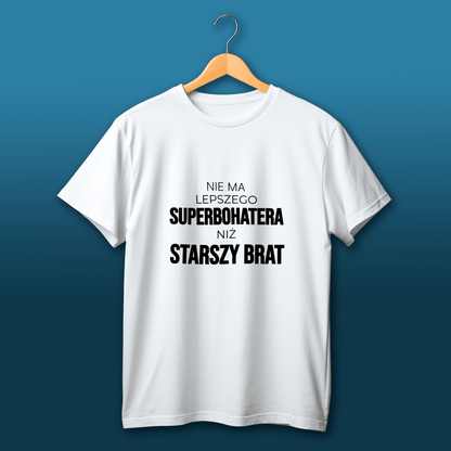 Koszulka męska z nadrukiem BRAT - SUPERBOHATER - spersonalizowany prezent dla brata - idamell.com