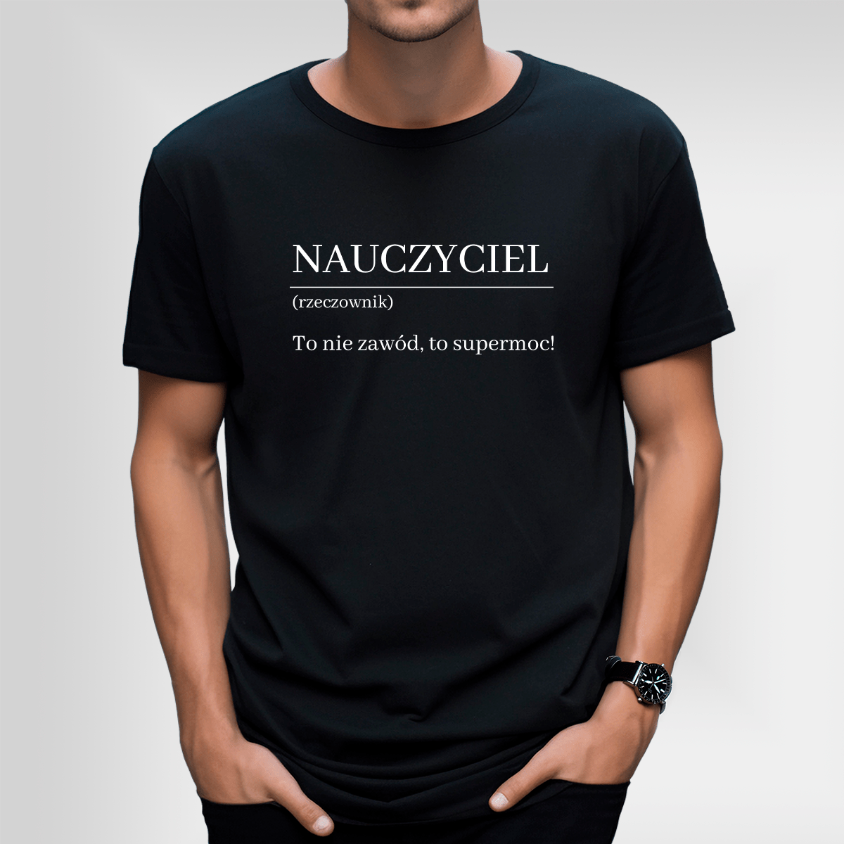 Koszulka męska z nadrukiem SUPERMOC - spersonalizowany prezent dla nauczyciela - idamell.com