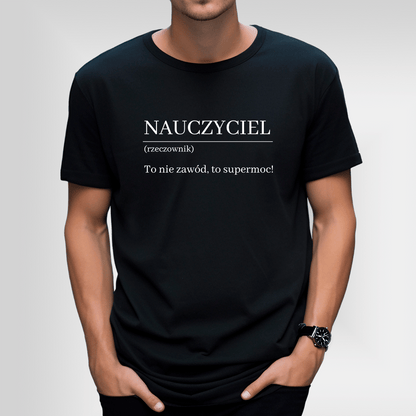 Koszulka męska z nadrukiem SUPERMOC - spersonalizowany prezent dla nauczyciela - idamell.com