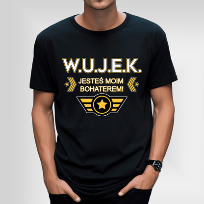 Koszulka męska z nadrukiem W.U.J.E.K. - spersonalizowany prezent dla wujka - idamell.com