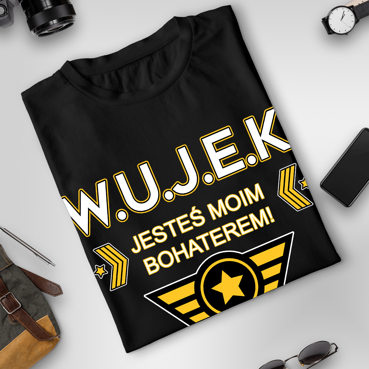 Koszulka męska z nadrukiem W.U.J.E.K. - spersonalizowany prezent dla wujka - idamell.com