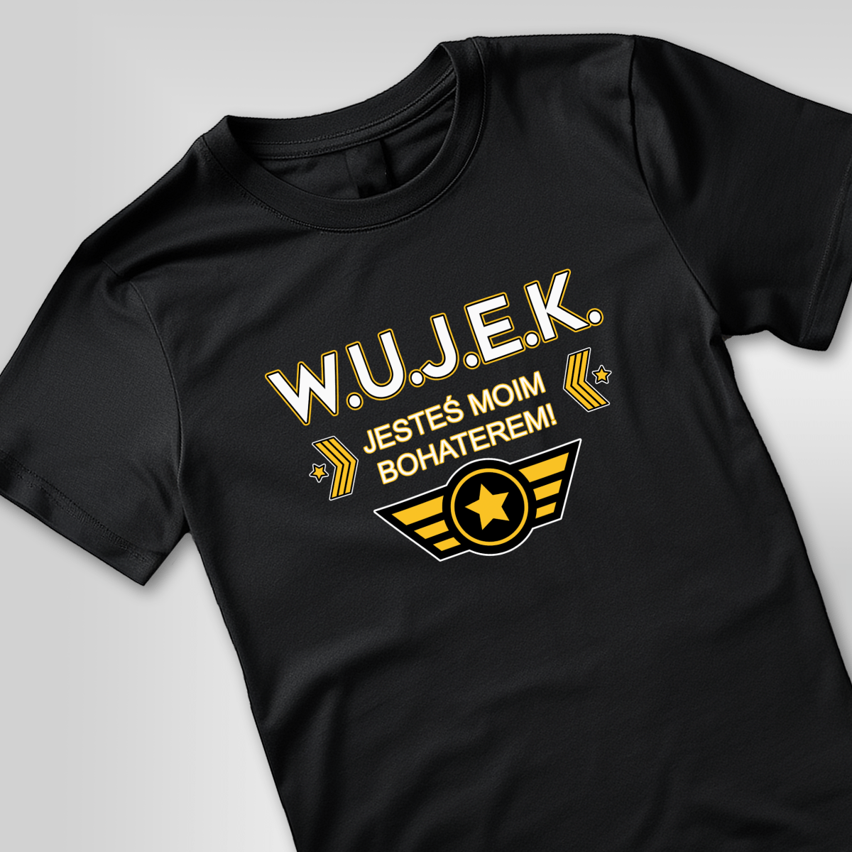 Koszulka męska z nadrukiem W.U.J.E.K. - spersonalizowany prezent dla wujka - idamell.com