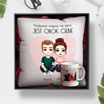Kubek + poduszka z nadrukiem PARA CLIPART - zestaw prezentowy Box 2 w 1, spersonalizowany prezent dla pary - idamell.com