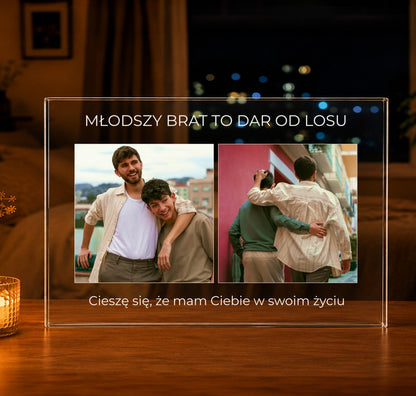 Młodszy brat to dar od losu - Druk na szkle, spersonalizowany prezent dla brata - idamell.com