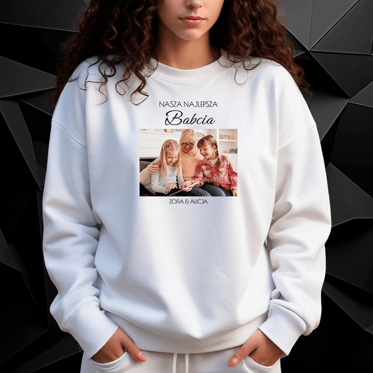 Personalizowana bluza damska z własnym nadrukiem NASZA BABCIA - prezent dla babci - idamell.com