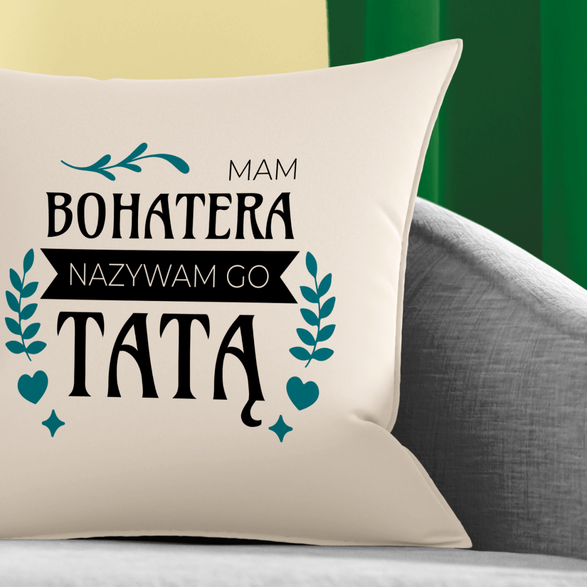 Poduszka z własnym nadrukiem BOHATER TATA - spersonalizowany prezent dla taty - idamell.com