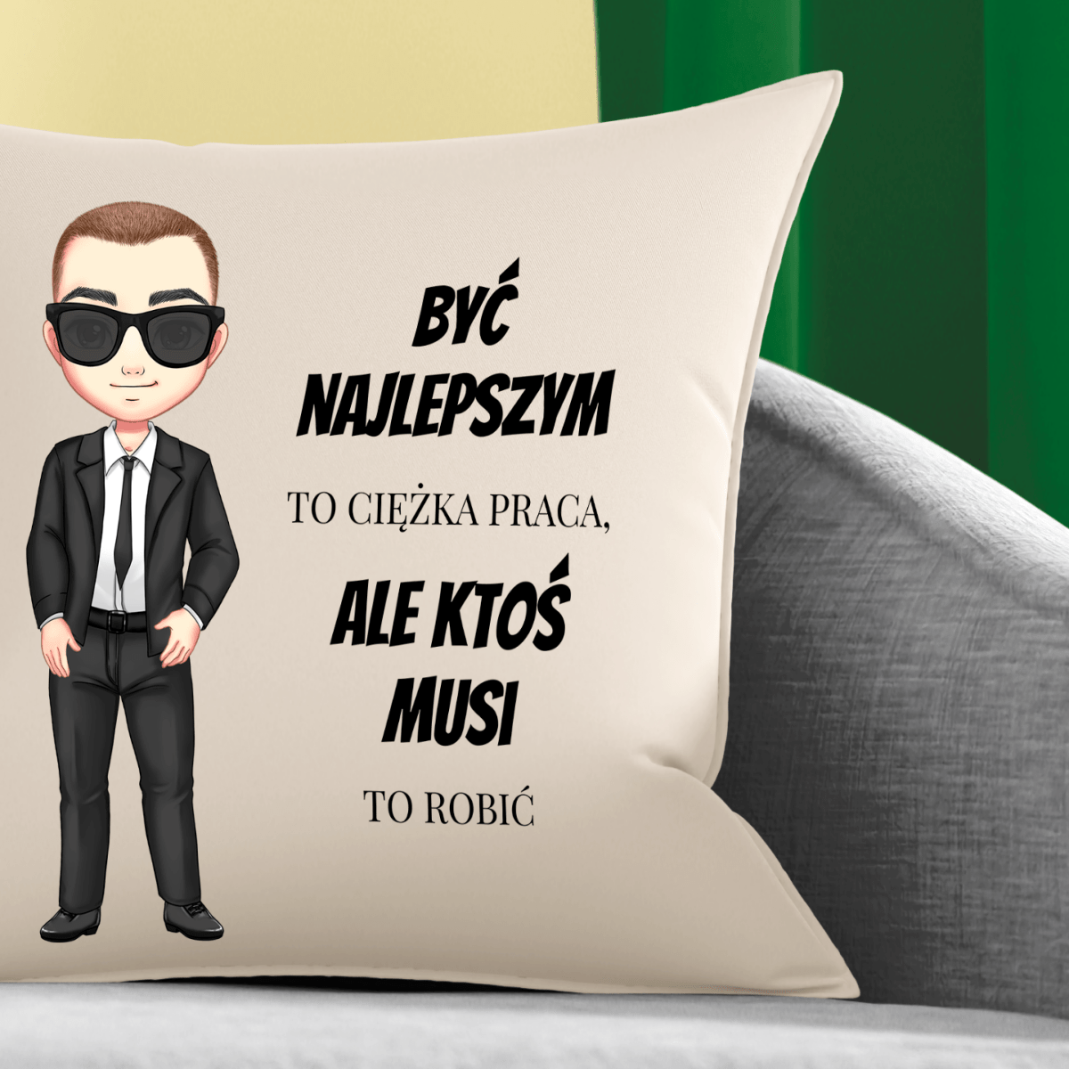 Poduszka z własnym nadrukiem BYĆ NAJLEPSZYM - spersonalizowany prezent dla niego - idamell.com
