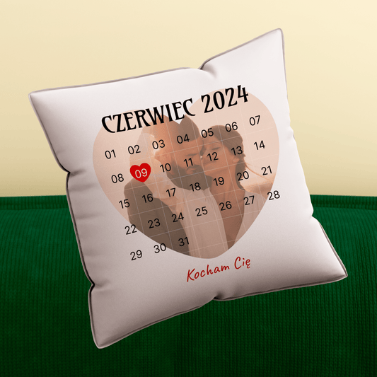 Poduszka z własnym nadrukiem KOCHAM CIĘ - spersonalizowany prezent dla pary - idamell.com