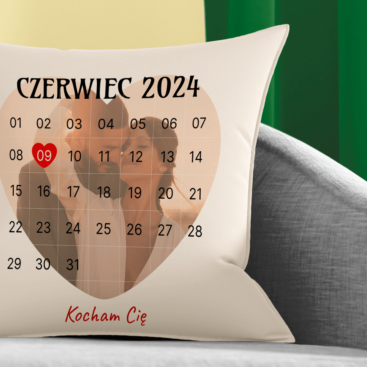 Poduszka z własnym nadrukiem KOCHAM CIĘ - spersonalizowany prezent dla pary - idamell.com