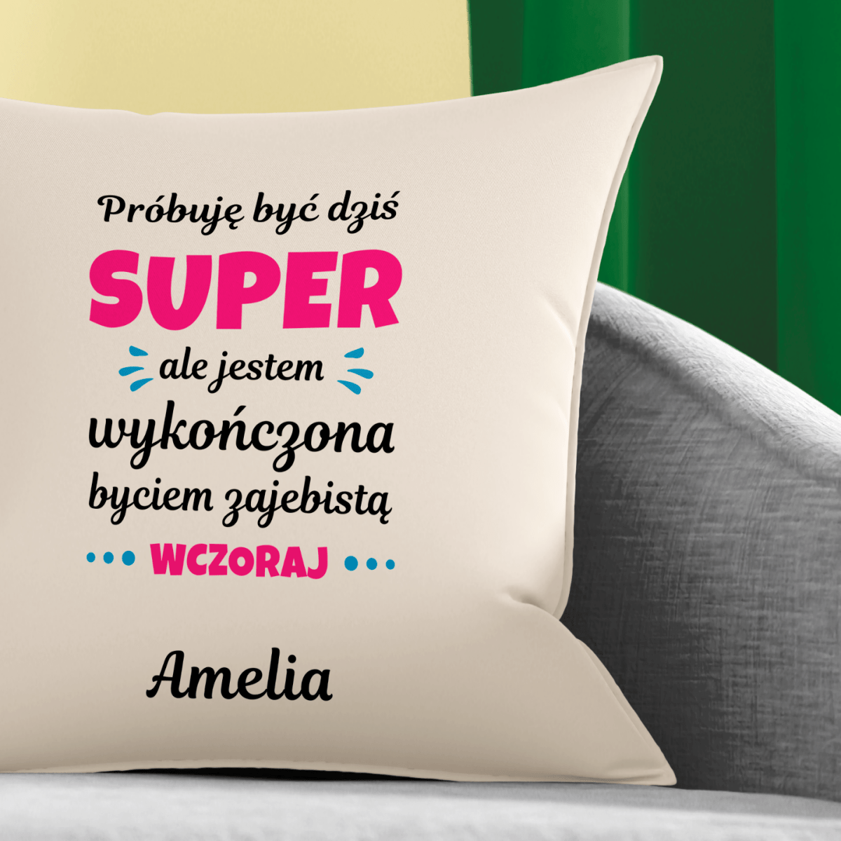 Poduszka z własnym nadrukiem SUPER DZIEWCZYNA - spersonalizowany prezent dla niej - idamell.com