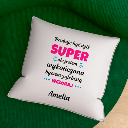 Poduszka z własnym nadrukiem SUPER DZIEWCZYNA - spersonalizowany prezent dla niej - idamell.com