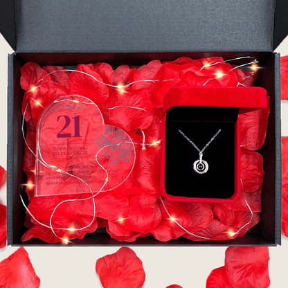 Serce akrylowe 21 doprawiona do perfekcji+ wisiorek Box 2 w 1 - zestaw prezentowy, spersonalizowany prezent dla pary - idamell.com