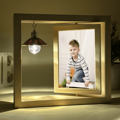 Fotografia dziecka - Druk na szkle w drewnianej ramce + led, spersonalizowany prezent dla dziecka - idamell.com