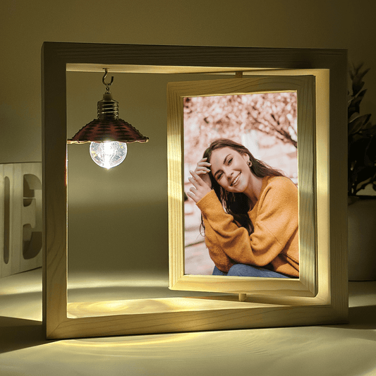 Fotografia kobiety - Druk na szkle w drewnianej ramce + led, spersonalizowany prezent dla kobiety - idamell.com