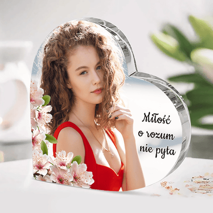 Miłość o rozum nie pyta - Szklane serce, spersonalizowany prezent dla niej - idamell.com