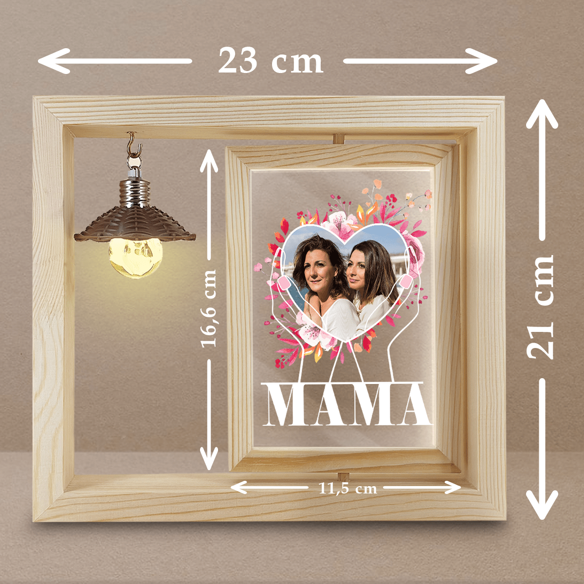 Serce w dłoniach - Druk na szkle w drewnianej ramce + led, spersonalizowany prezent dla mamy - idamell.com