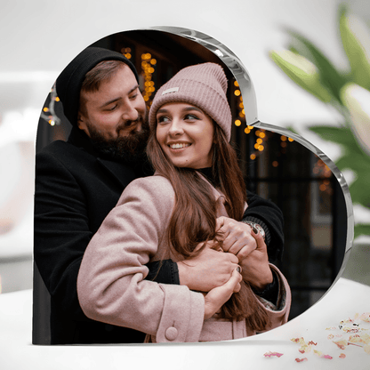 Zdjęcie szczęśliwej pary - Szklane serce, spersonalizowany prezent dla pary - idamell.com